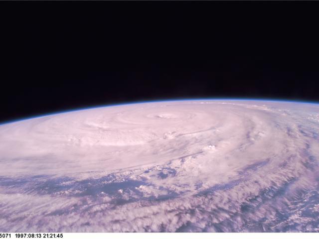 Super Typhoon Winnie