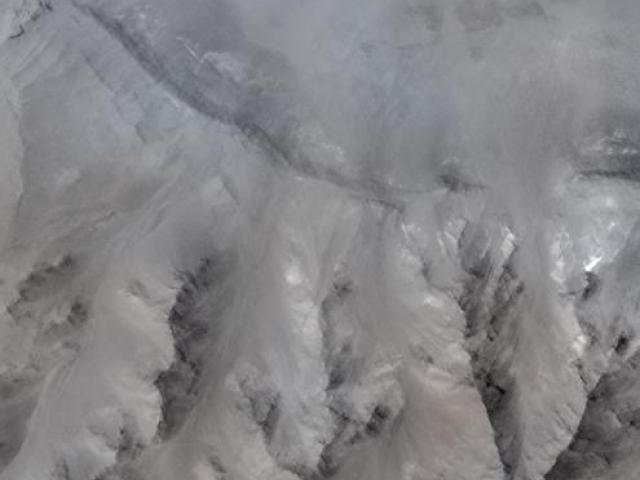 Mars: A Canyon’s Edge