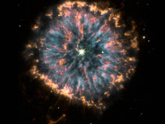 Celebrating Hubble With NGC 6751