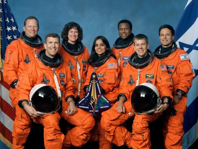 Space Shuttle and Crew Lost During Re-Entry