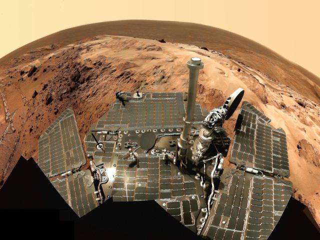 Vista Inside Gusev Crater on Mars