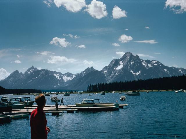 Earthgrazer: The Great Daylight Fireball of 1972