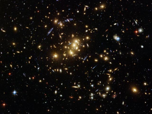 Giant Cluster Bends, Breaks Images