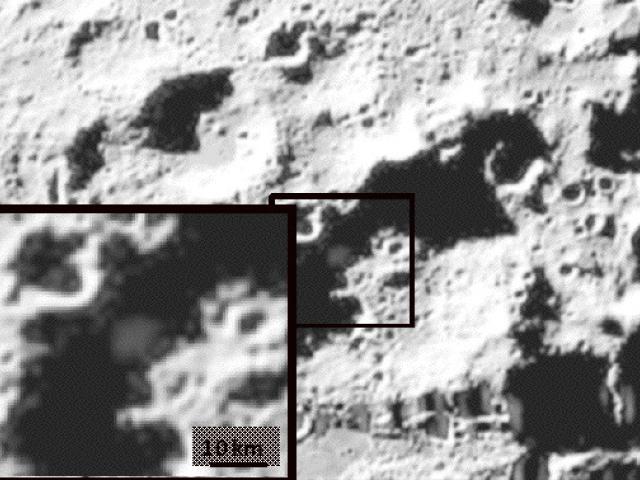 Water Discovered in Moon Shadow