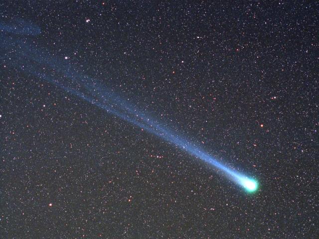 Comet Hyakutake Passes the Earth