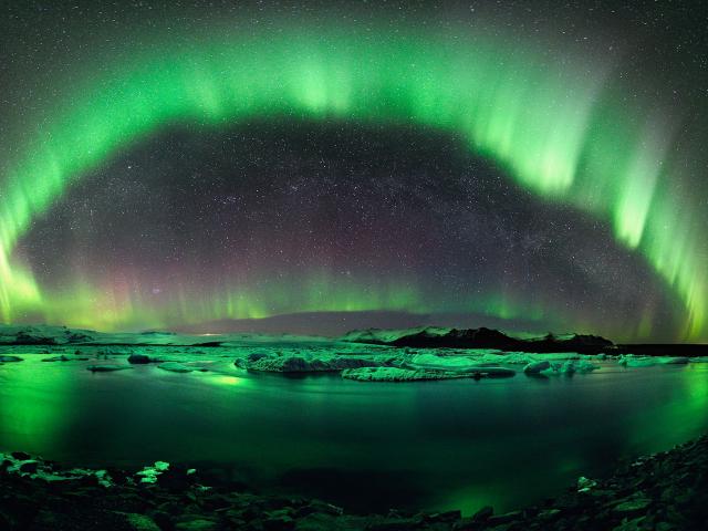 A Starry Night of Iceland