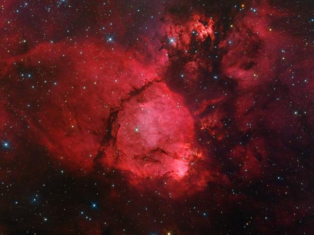 The Color of IC 1795