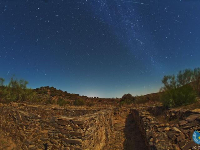 Draconid Meteors Over Spain