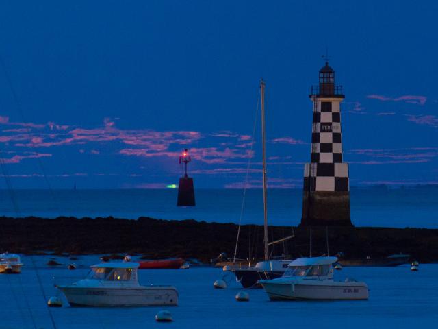 Green Flash and Super Moon