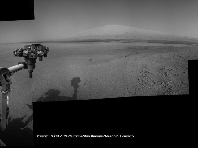 Curiosity on Mars: Mt Sharp in View