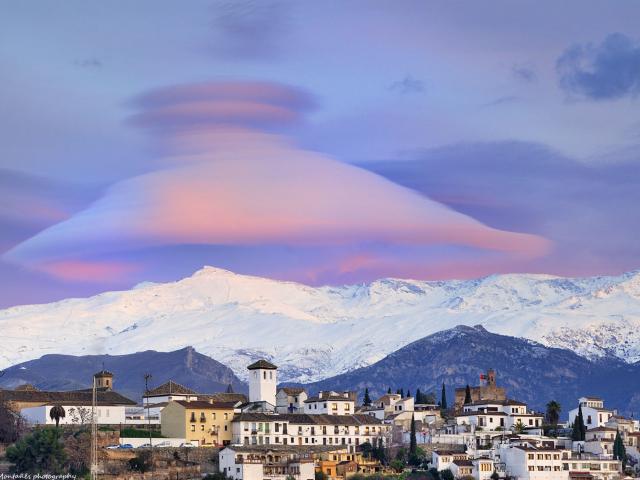 Cap Cloud over the Sierra Nevadas