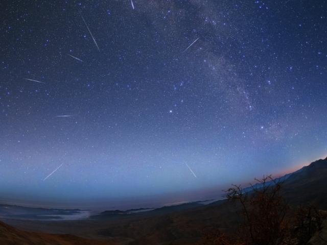Lyrids in Southern Skies