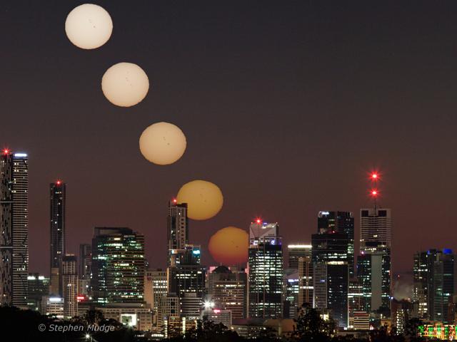 Spotty Sunrise over Brisbane