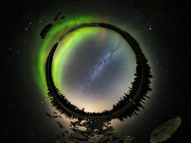 Aurora and Milky Way in a Little Sky