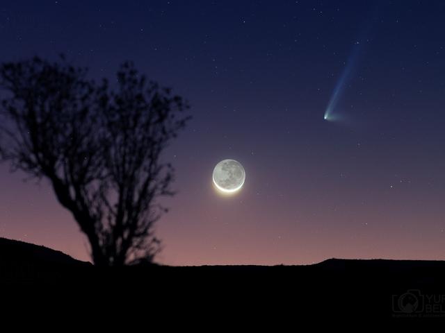 Comet PanSTARRS and a Crescent Moon