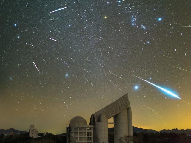 Geminid Meteors over Xinglong Observatory