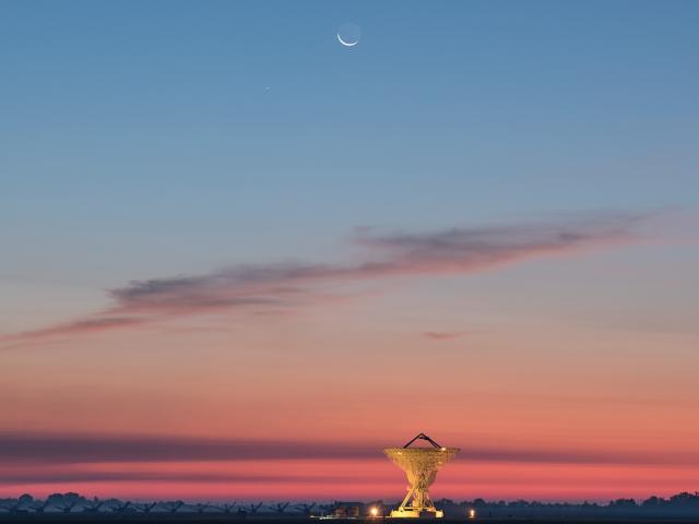 Moon, Mercury, and Twilight Radio