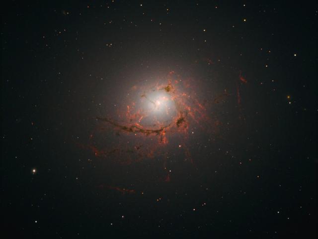 NGC 4696: Filaments around a Black Hole