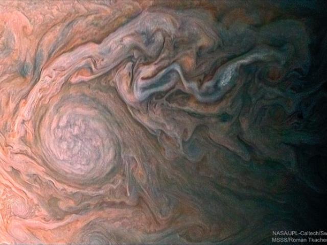 A White Oval Cloud on Jupiter from Juno