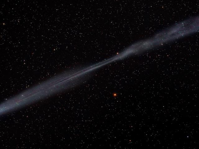 A Split Ion Tail for Comet Lovejoy E4