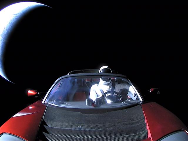 Roadster, Starman, Planet Earth