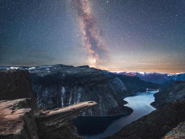 Milky Way over Trolls Tongue