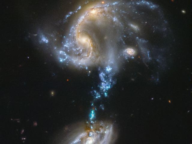 Arp 194: Merging Galaxy Group