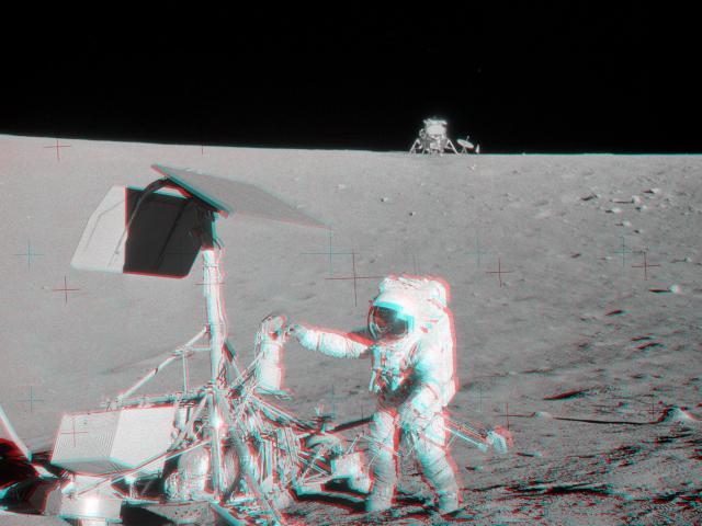 Apollo 12 and Surveyor 3 Stereo View