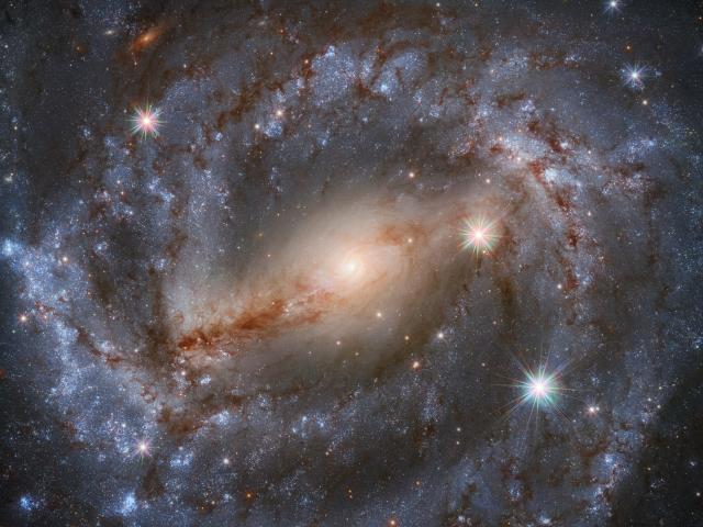 NGC 5643: Nearby Spiral Galaxy from Hubble