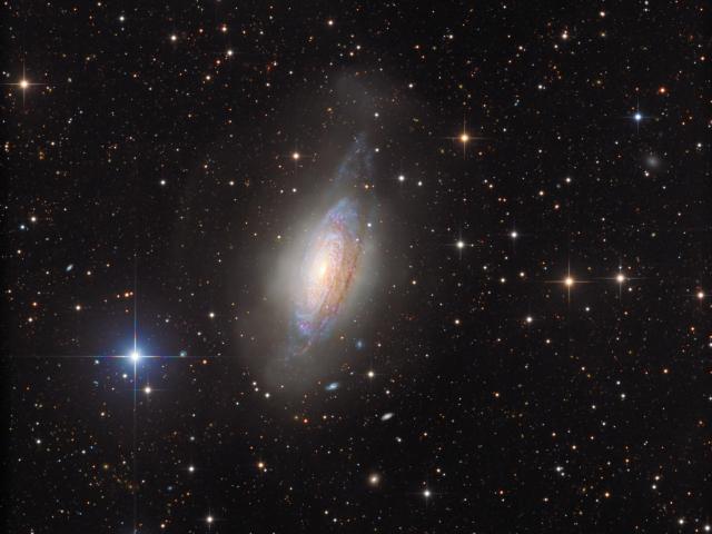 NGC 3521: Galaxy in a Bubble