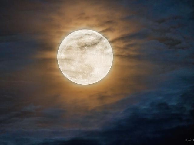 Strawberry Supermoon from China