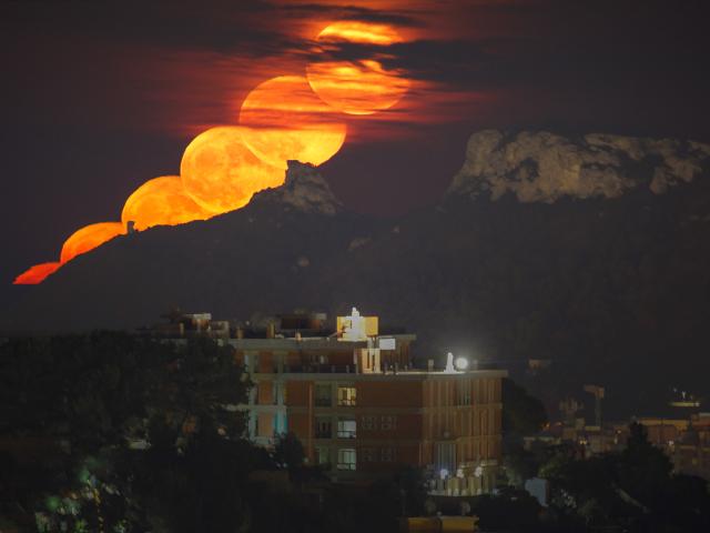 Strawberry Supermoon Over Devil’s Saddle