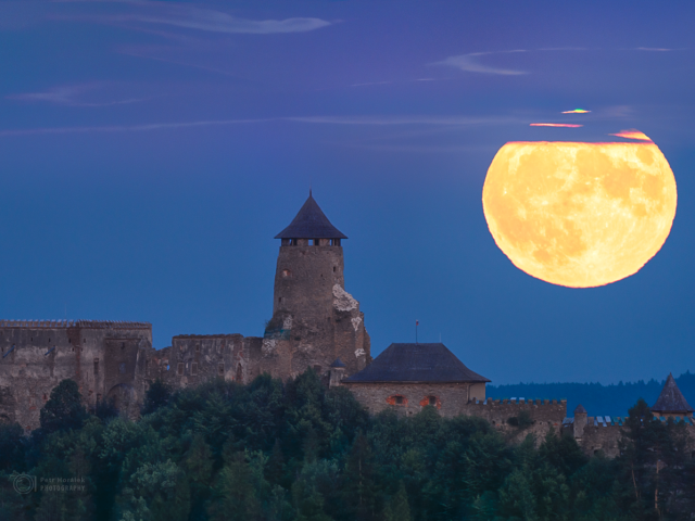 Lubovna Full Moon