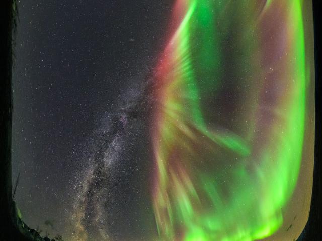 Milky Way Auroral Flower