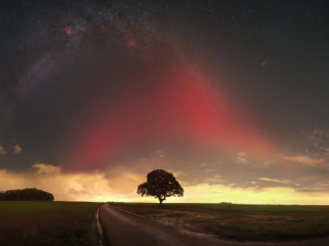 The SAR Arc and the Milky Way