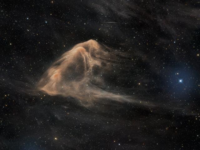 LBN 86: The Eagle Ray Nebula