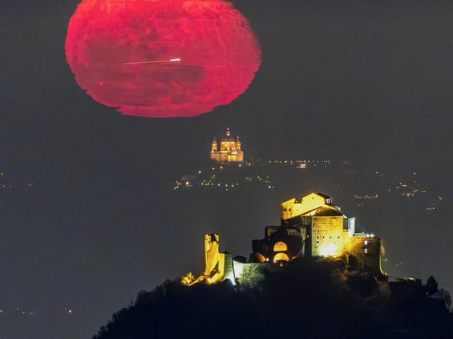 A Quadruple Alignment over Italy