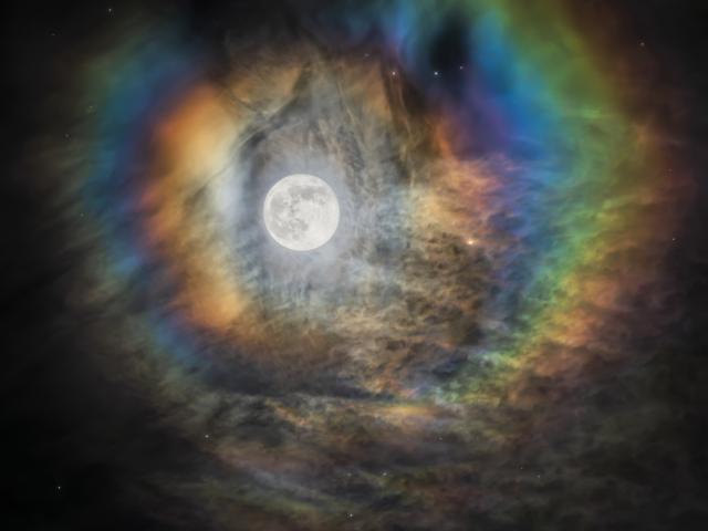 A Super Lunar Corona