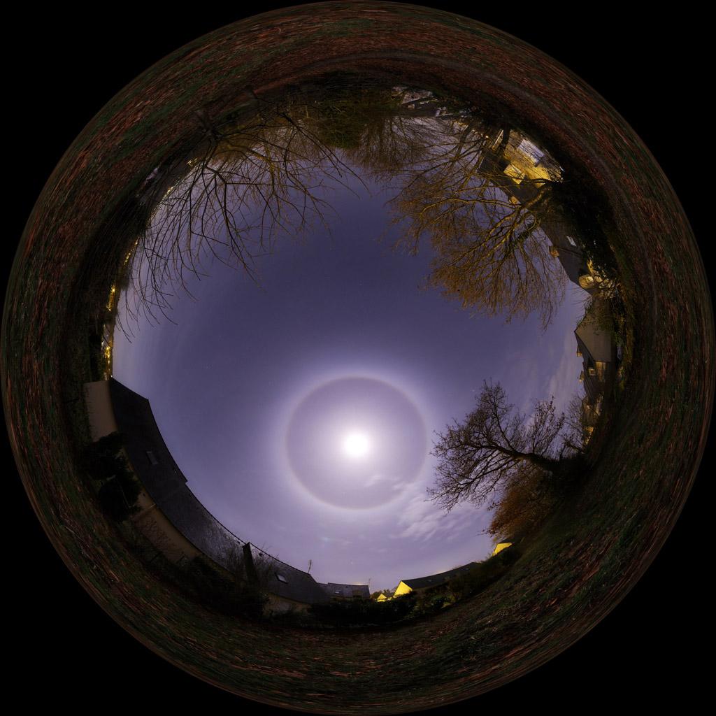 Circle ’round the Moon