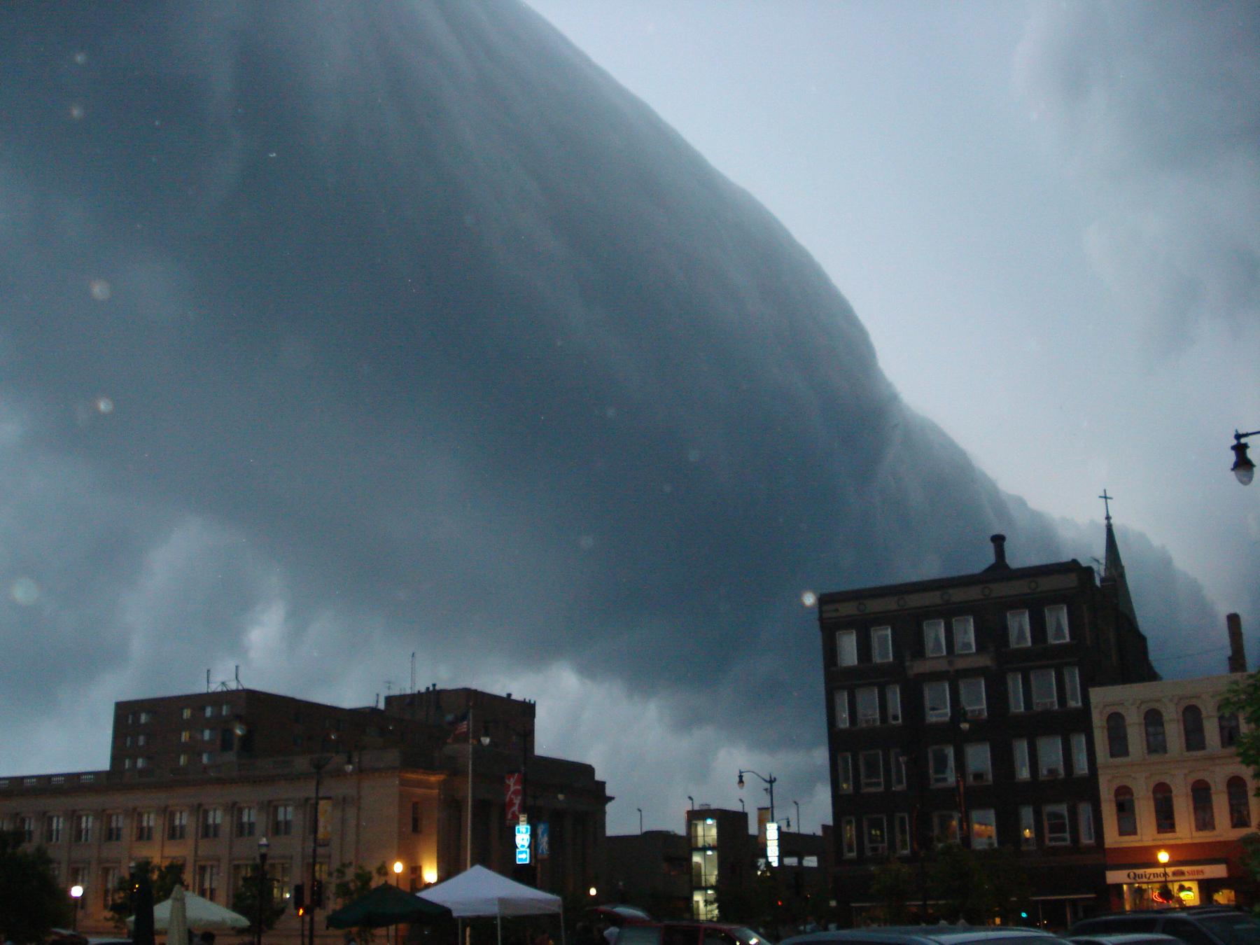Roll Cloud Over Wisconsin