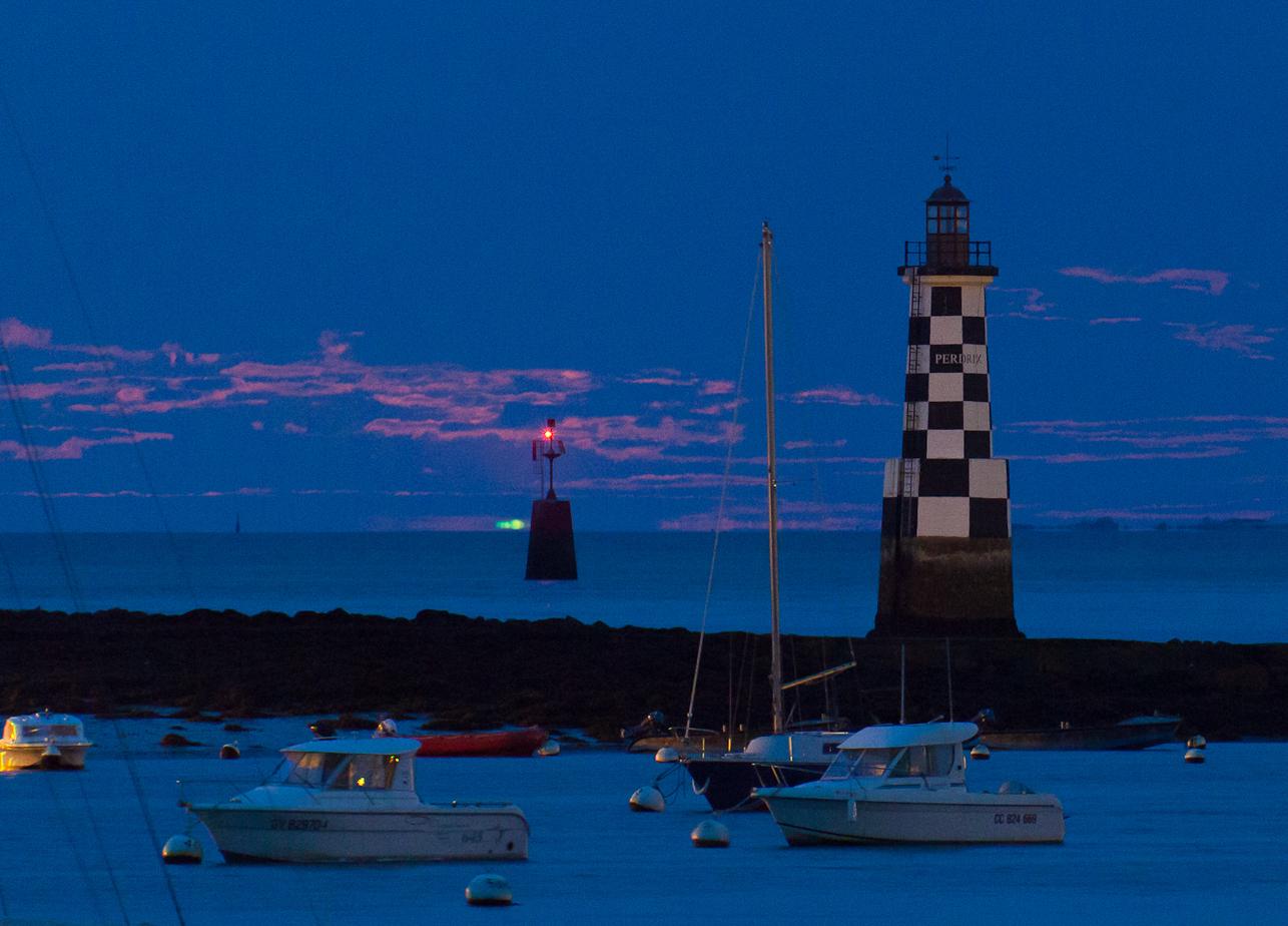 Green Flash and Super Moon