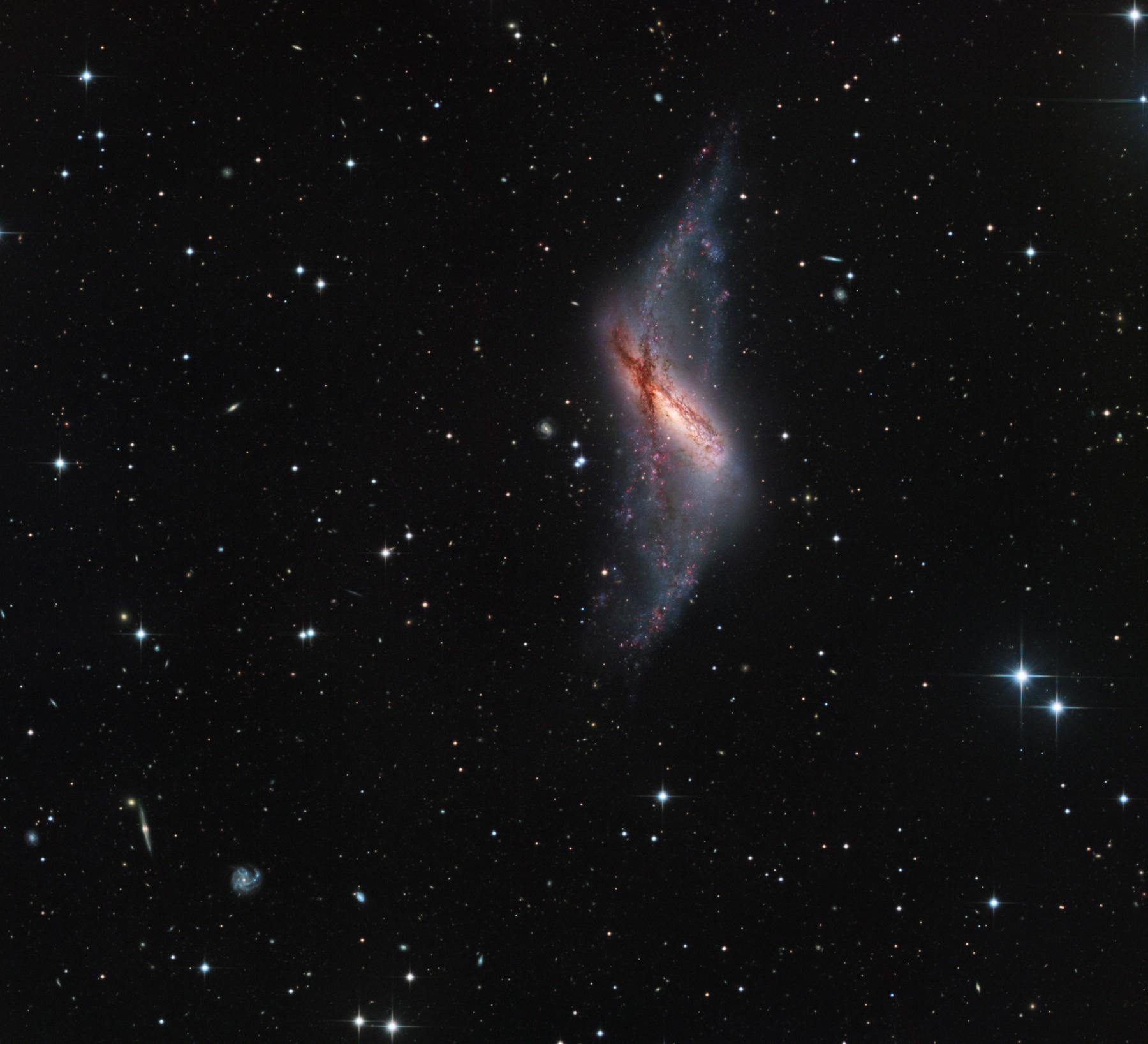 Polar Ring Galaxy NGC 660