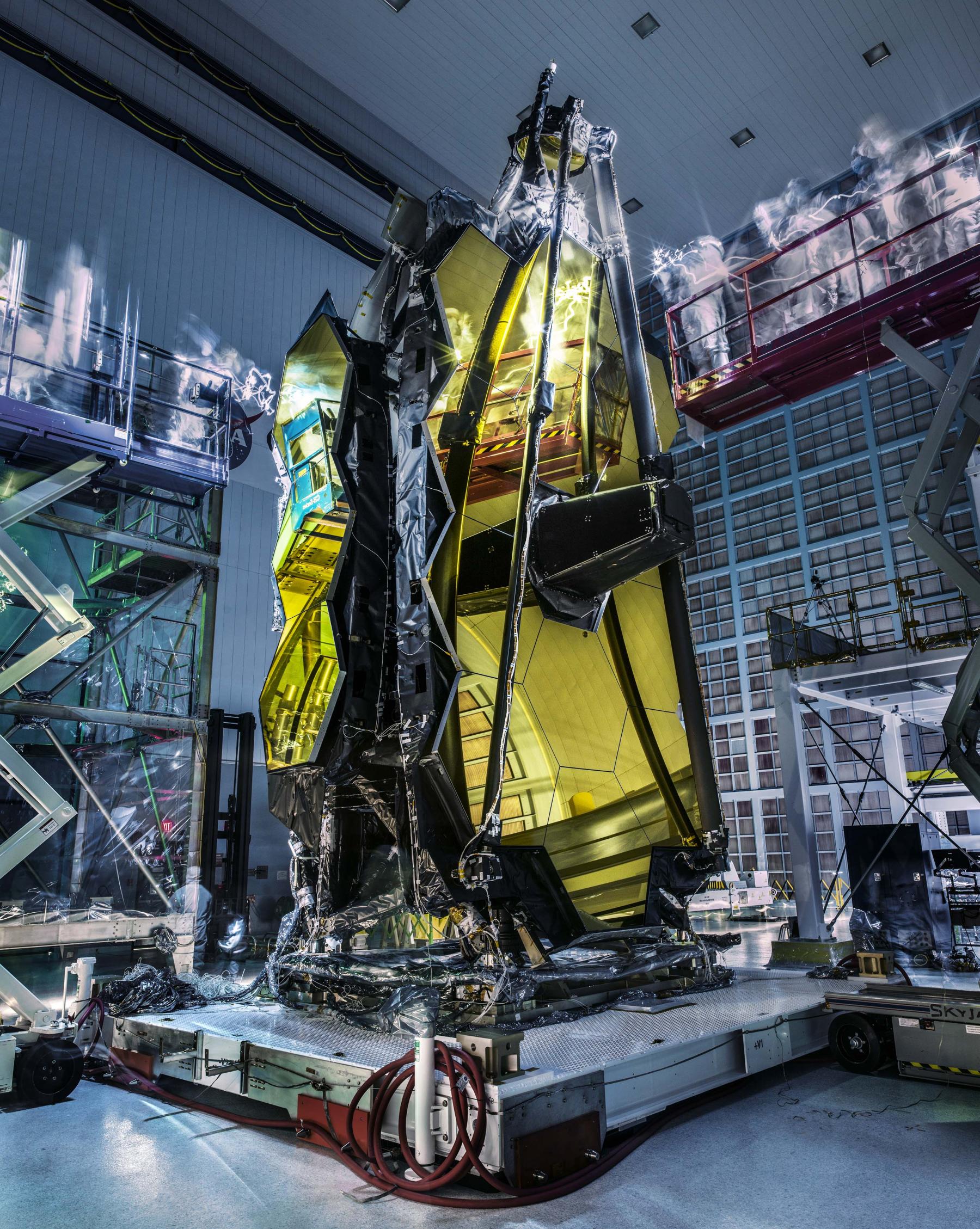 JWST: Ghosts and Mirrors