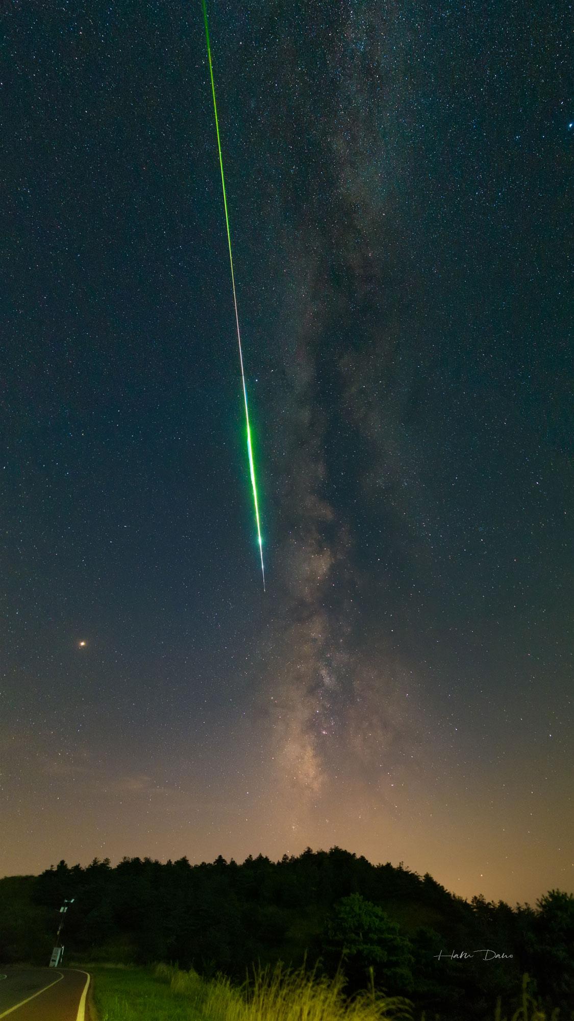 A Perseid Meteor and the Milky Way