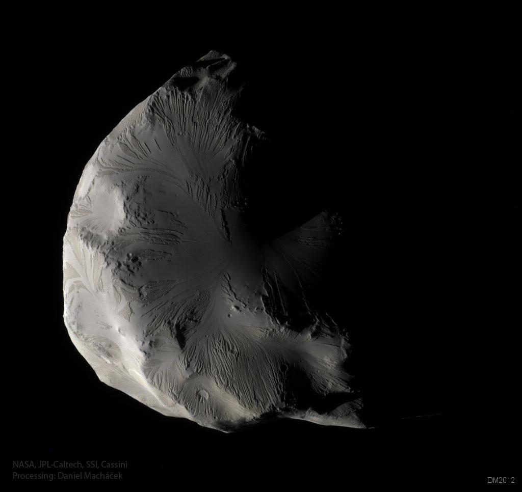 Saturn’s Moon Helene in Color