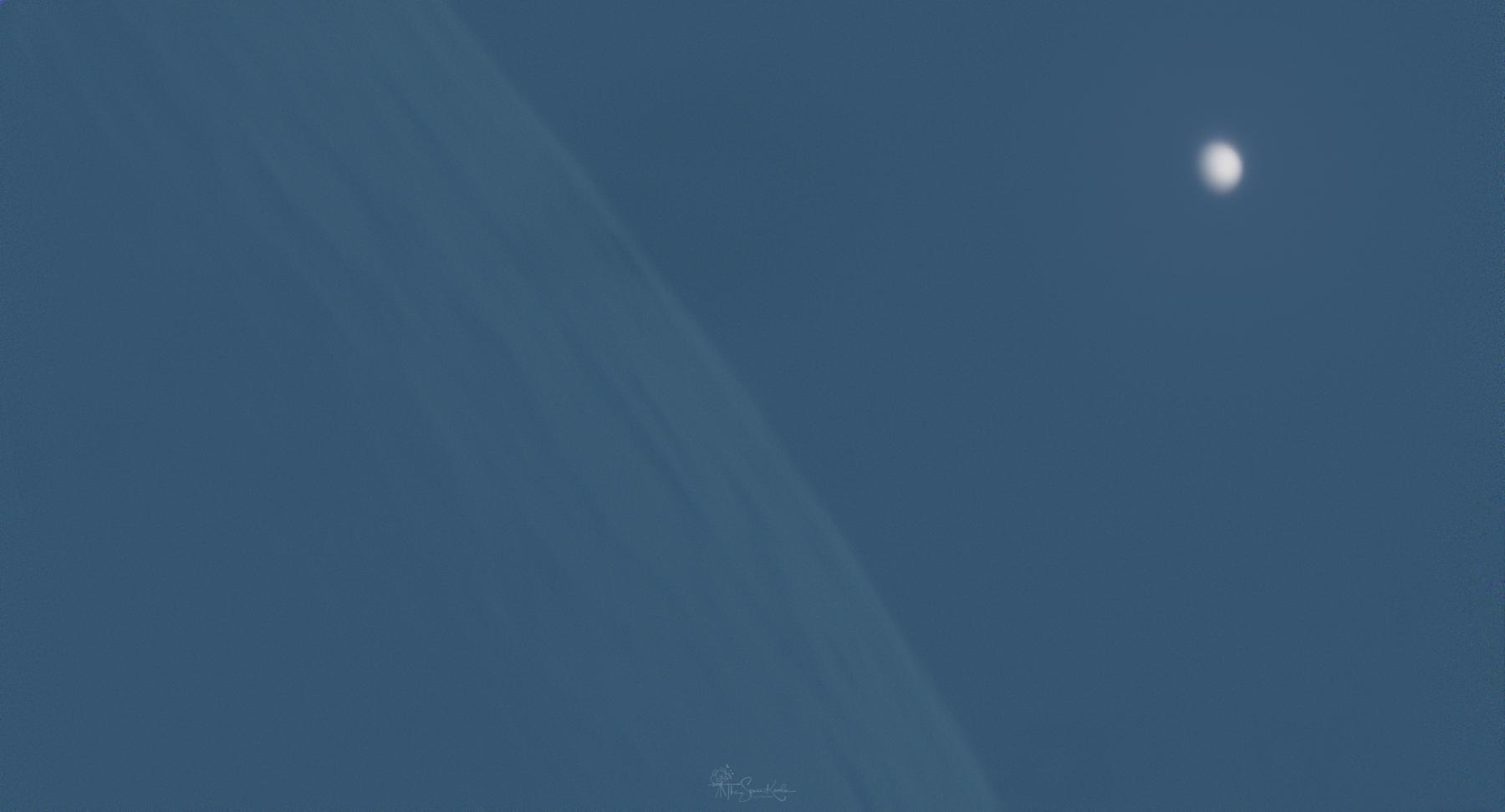Gibbous vs Crescent