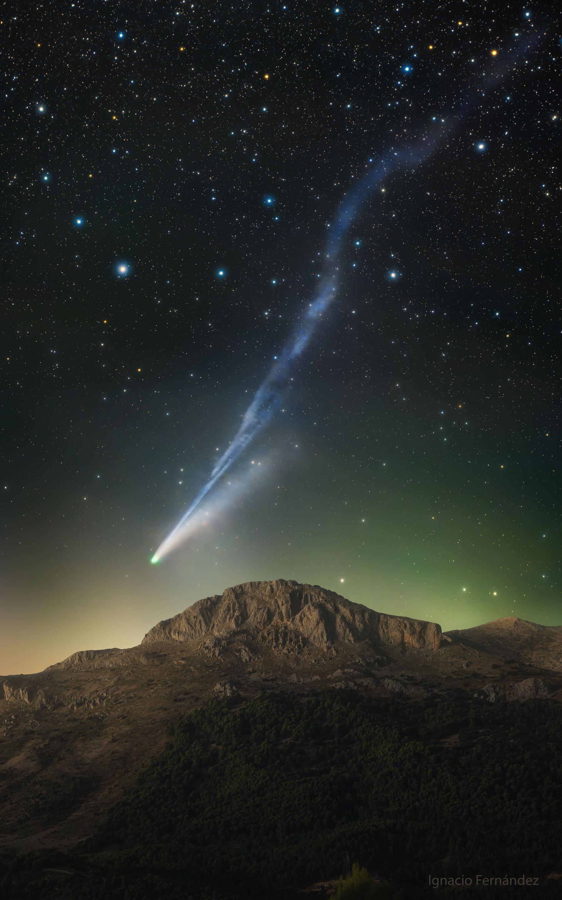 Comet Lemmons Wandering Tail