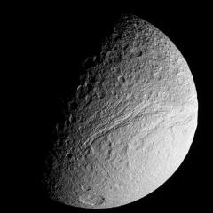 Ithaca Chasma: The Great Rift on Saturn’s Tethys