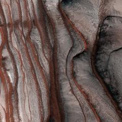 Layers of Cliffs in Northern Mars