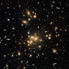 Galaxy Cluster Abell 1689 Deflects Light